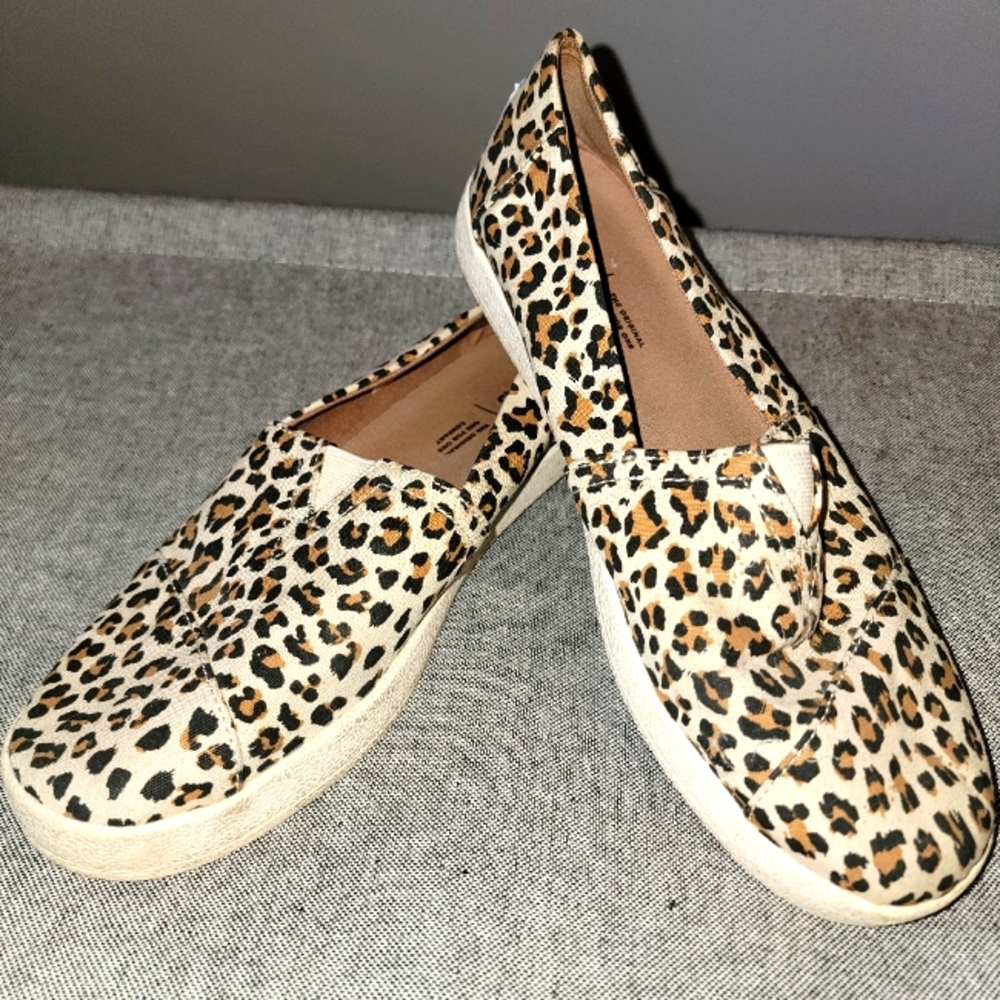Toms